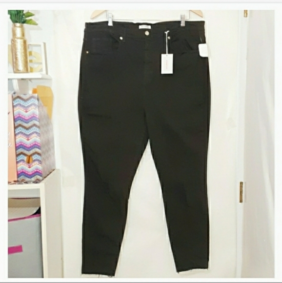 Good American • Olive Good Legs Skinny - Picture 5 of 8